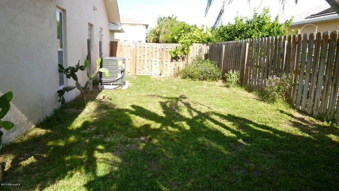 Photo of 615 Hibiscus Drive