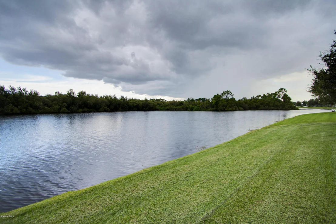Photo of 855 CARRIAGE HILL Road