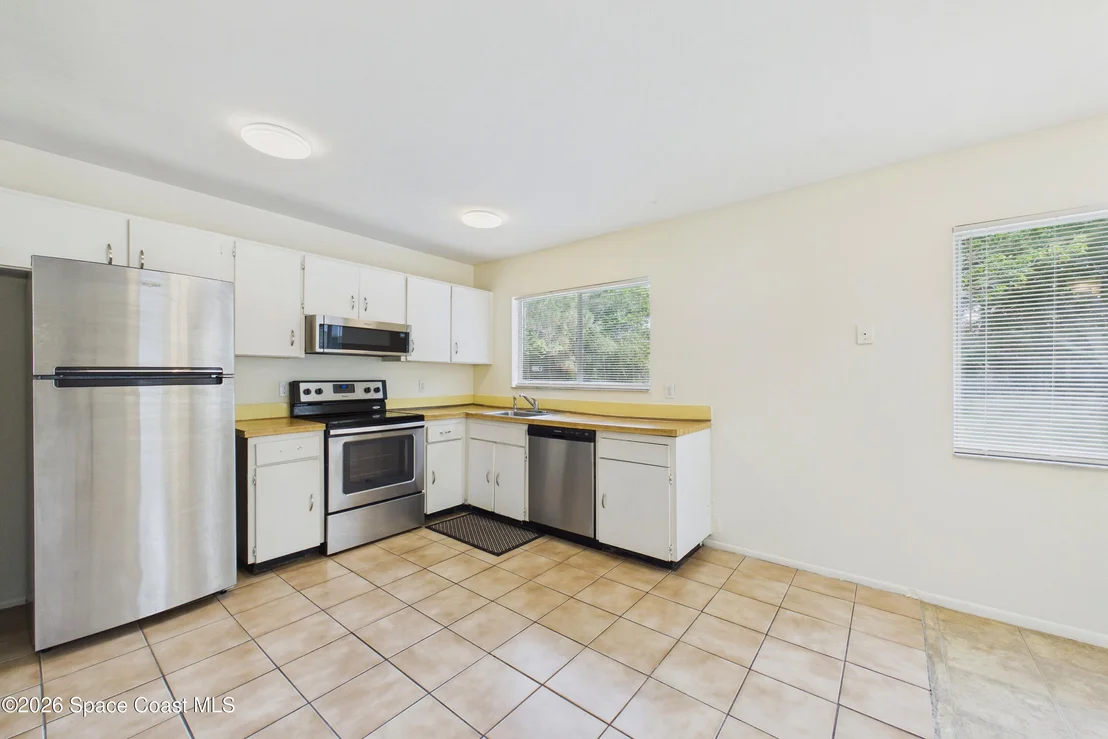Photo of 1325 Ethel Circle NE