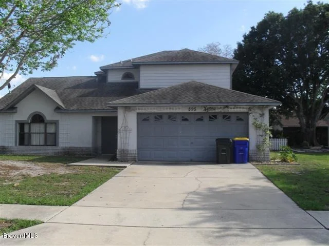 Photo of 895 Spirea Drive