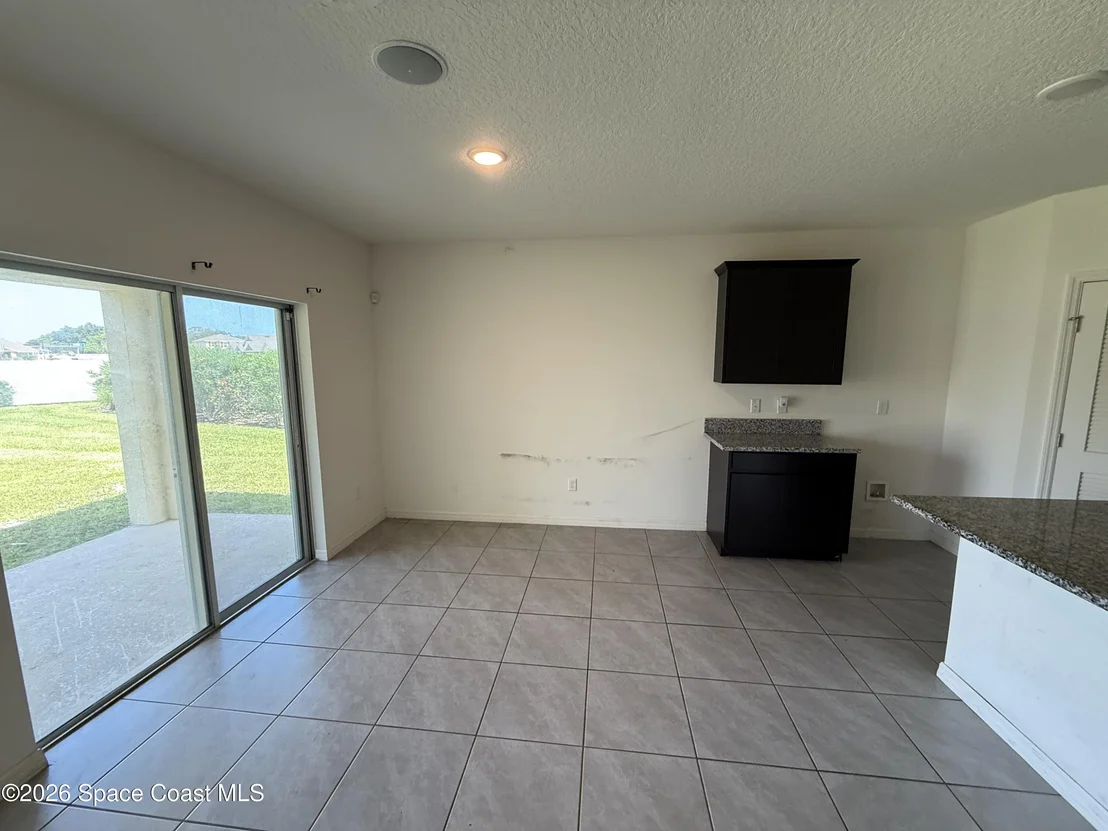 Photo of 1345 Valley View Avenue