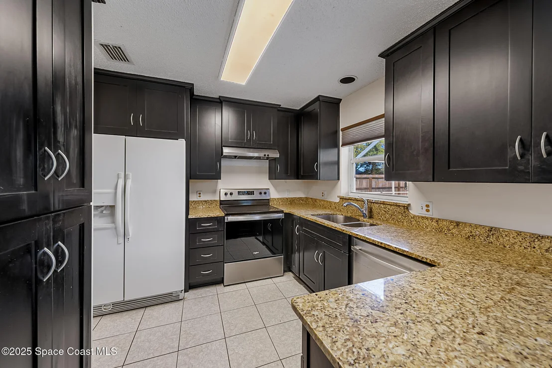 Photo of 822 Emerald Way