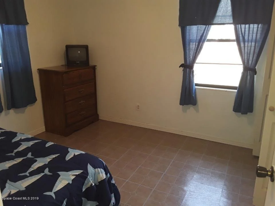 Photo of 1275 Estridge Drive
