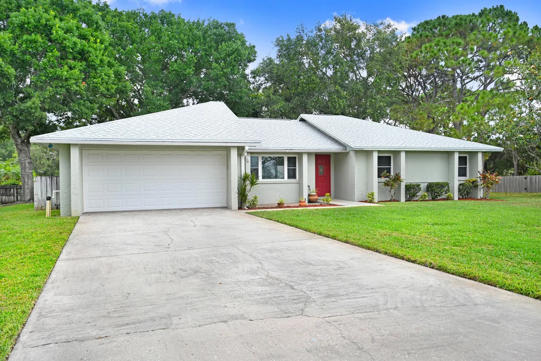 Photo of 1214 Foxfire Court