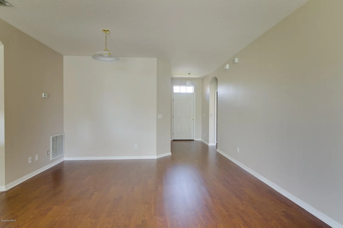 Photo of 621 Cressa Circle