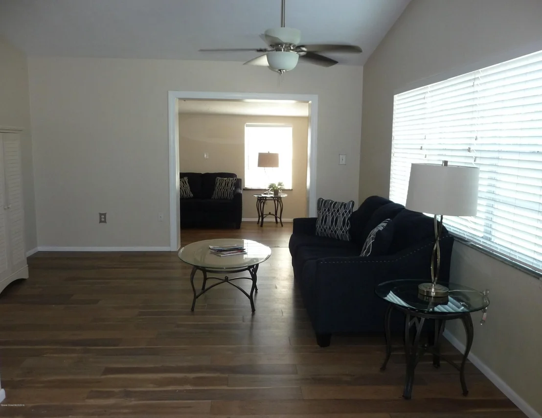 Photo of 2115 Palm Avenue