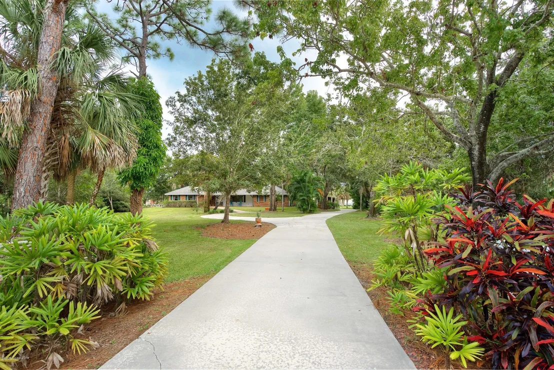 Photo of 3555 Grant Road
