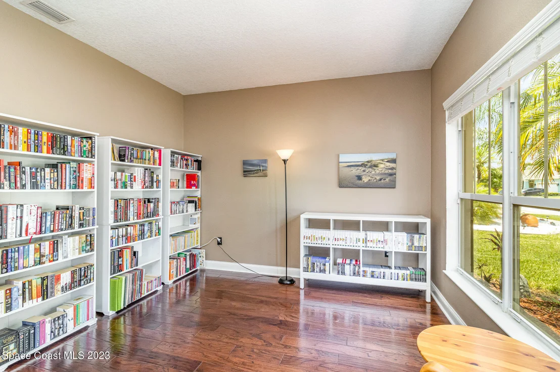 Photo of 1471 Bridgeport Circle