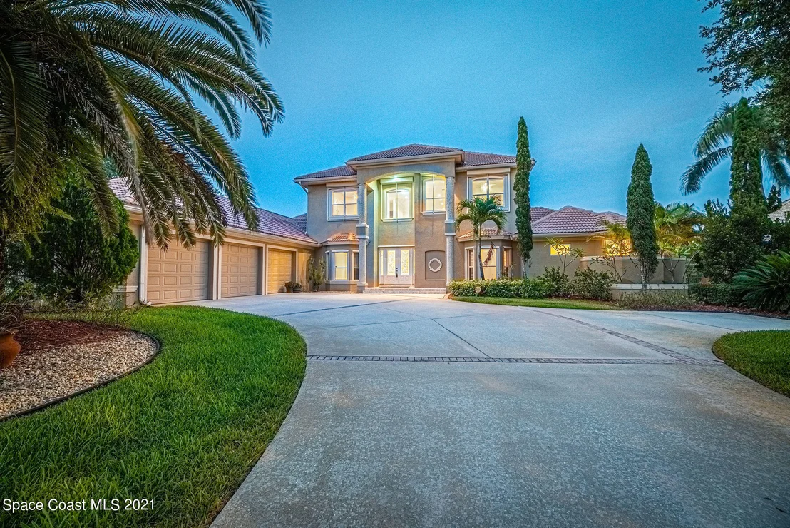 Photo of 8181 Compton Way