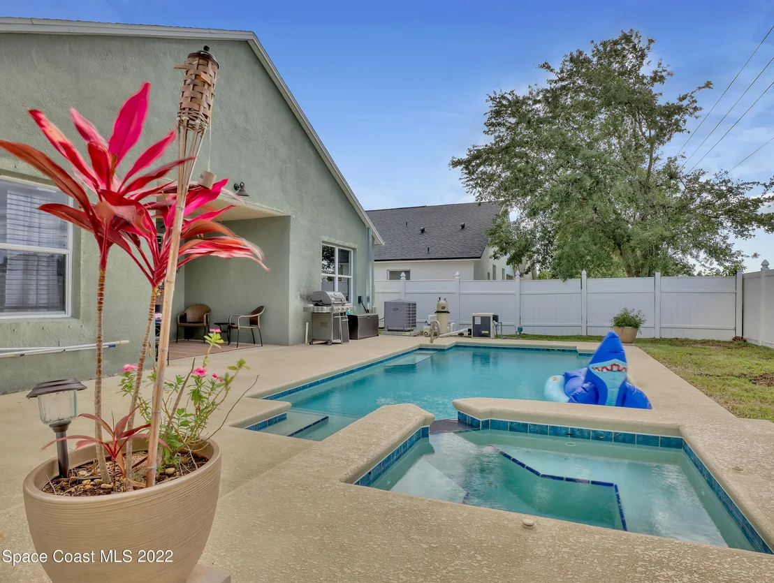 Photo of 74 Sedgewood Circle