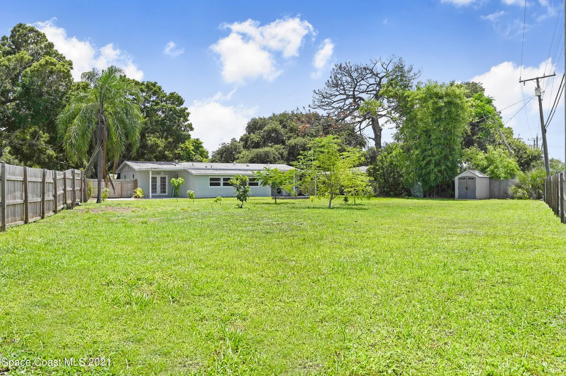 Photo of 827 Glenmore Circle