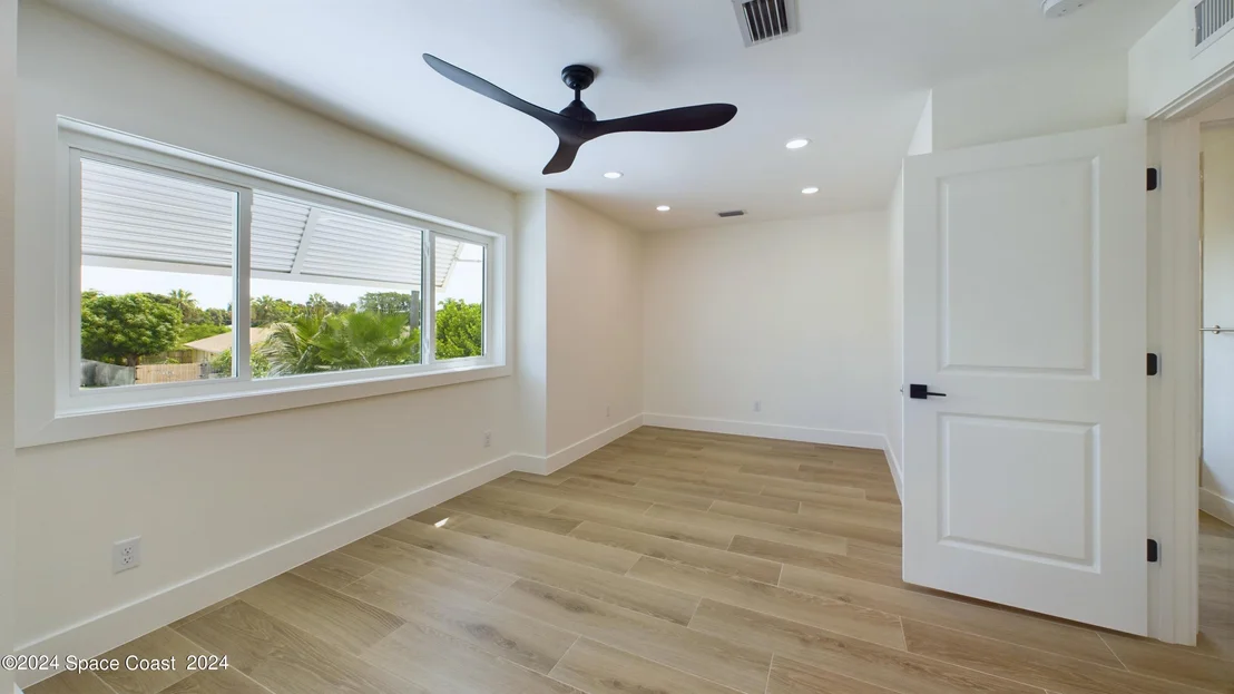 Photo of 396 Riverview Lane