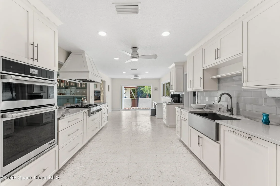 Photo of 207 Riverside Drive