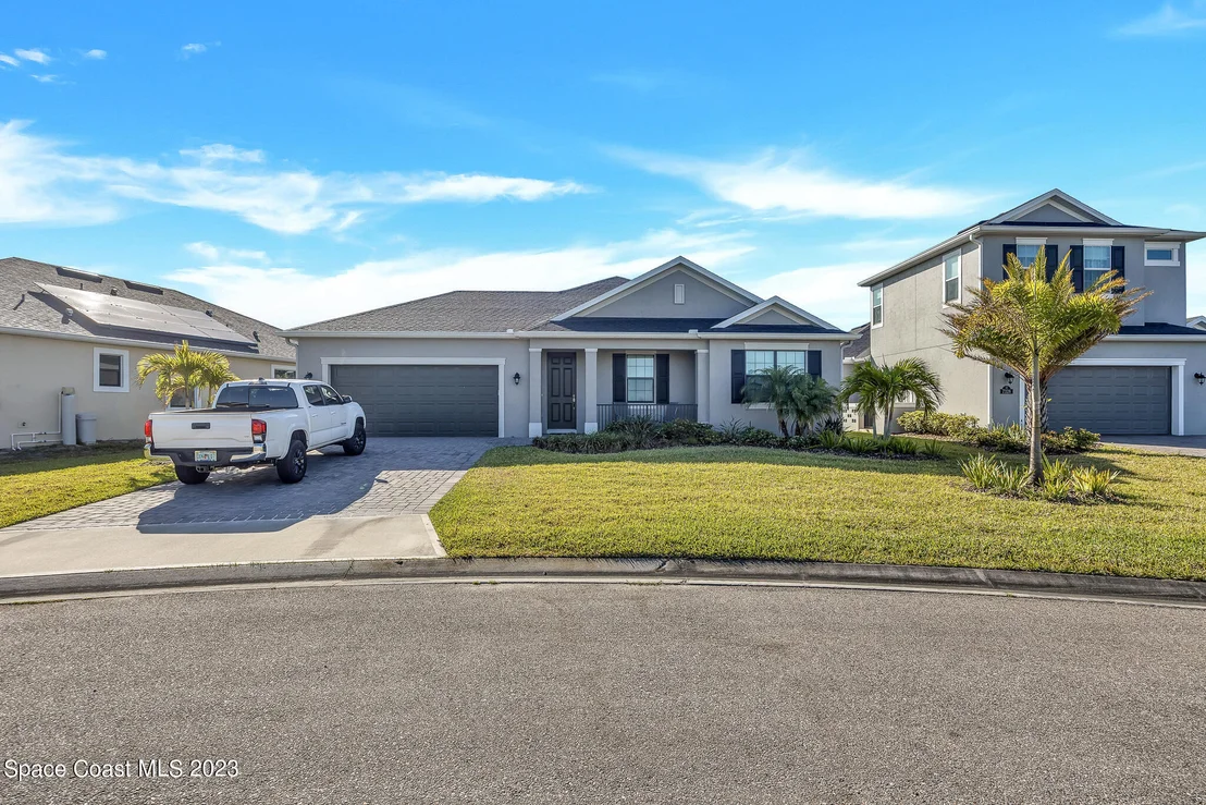 Photo of 7338 Bluemink Lane