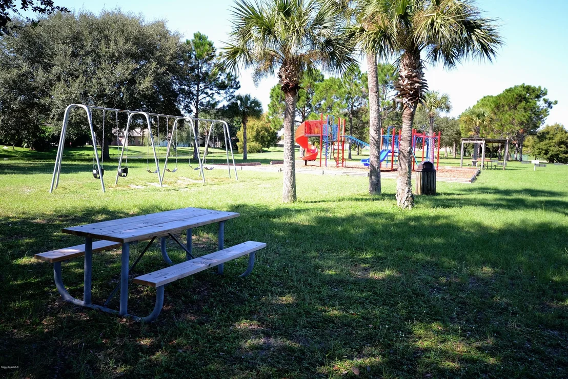 Photo of 2093 Lionel Drive