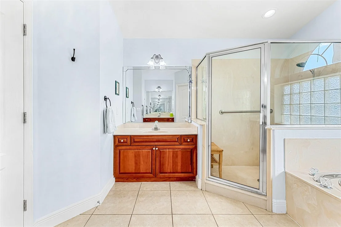 Photo of 1697 E Auburn Lakes Drive N