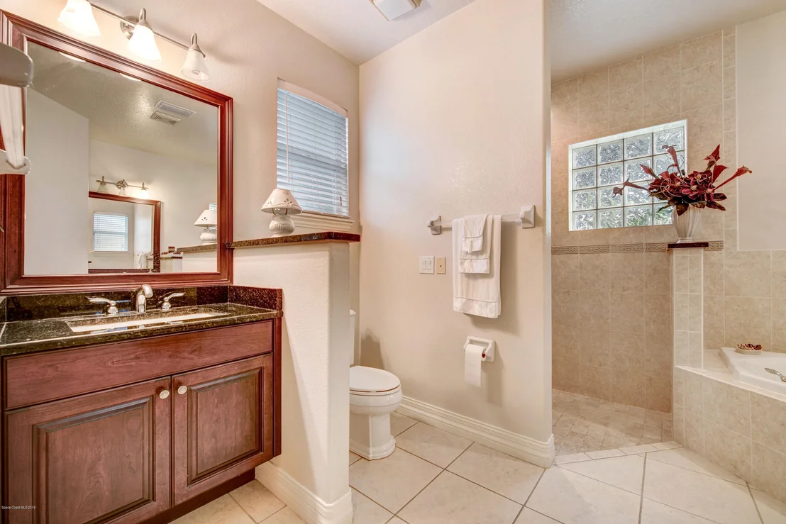 Photo of 2045 Botanica Circle