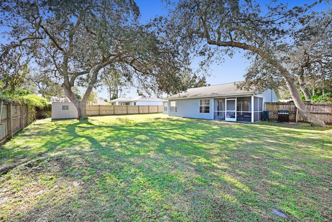 Photo of 5947 Cardiff Avenue
