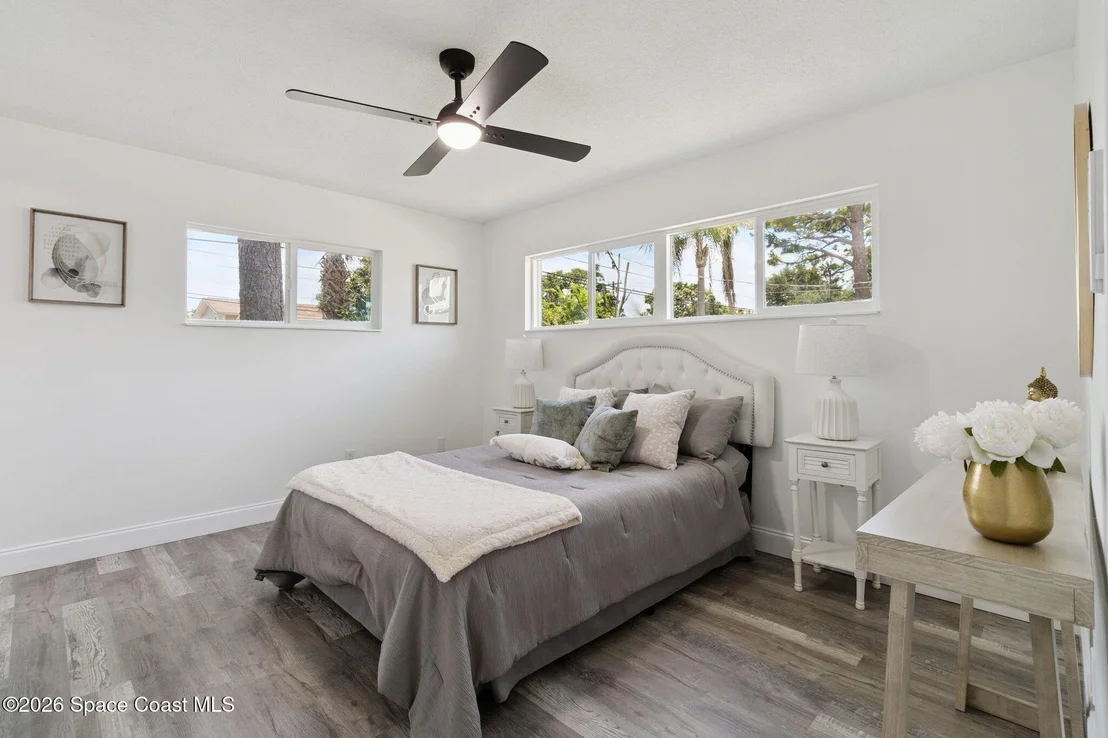 Photo of 949 Lexington Road