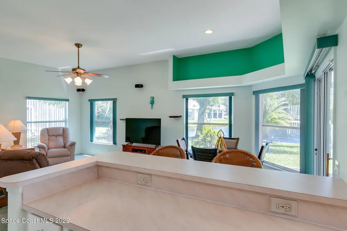 Photo of 874 Shoshone Lane