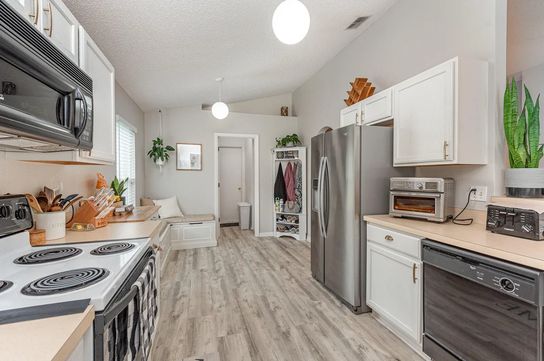 Photo of 1167 White Oak Circle