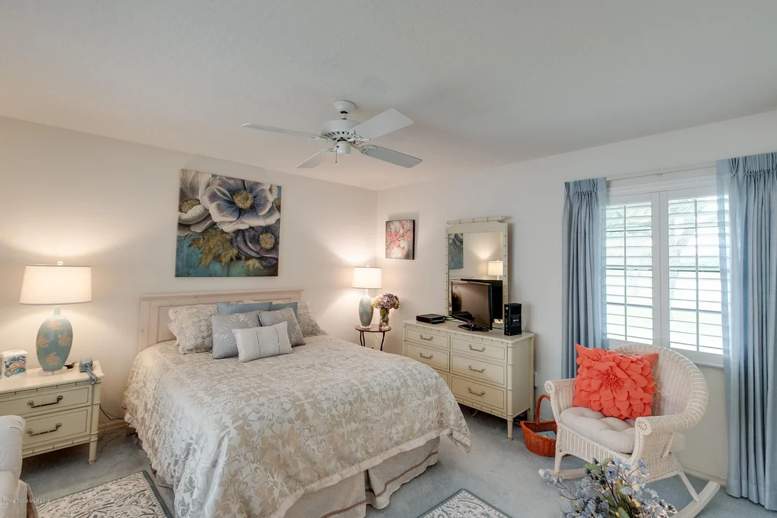 Photo of 906 Ridge Lake Drive