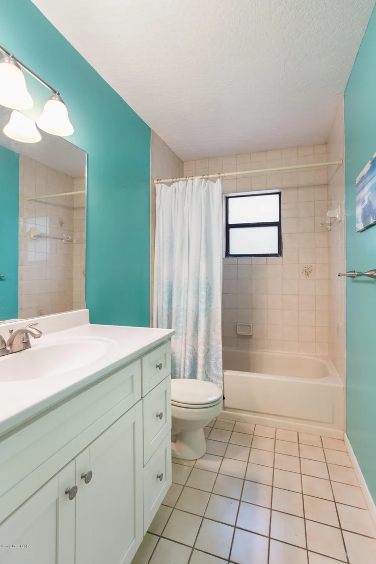Photo of 3835 Milwaukee Avenue