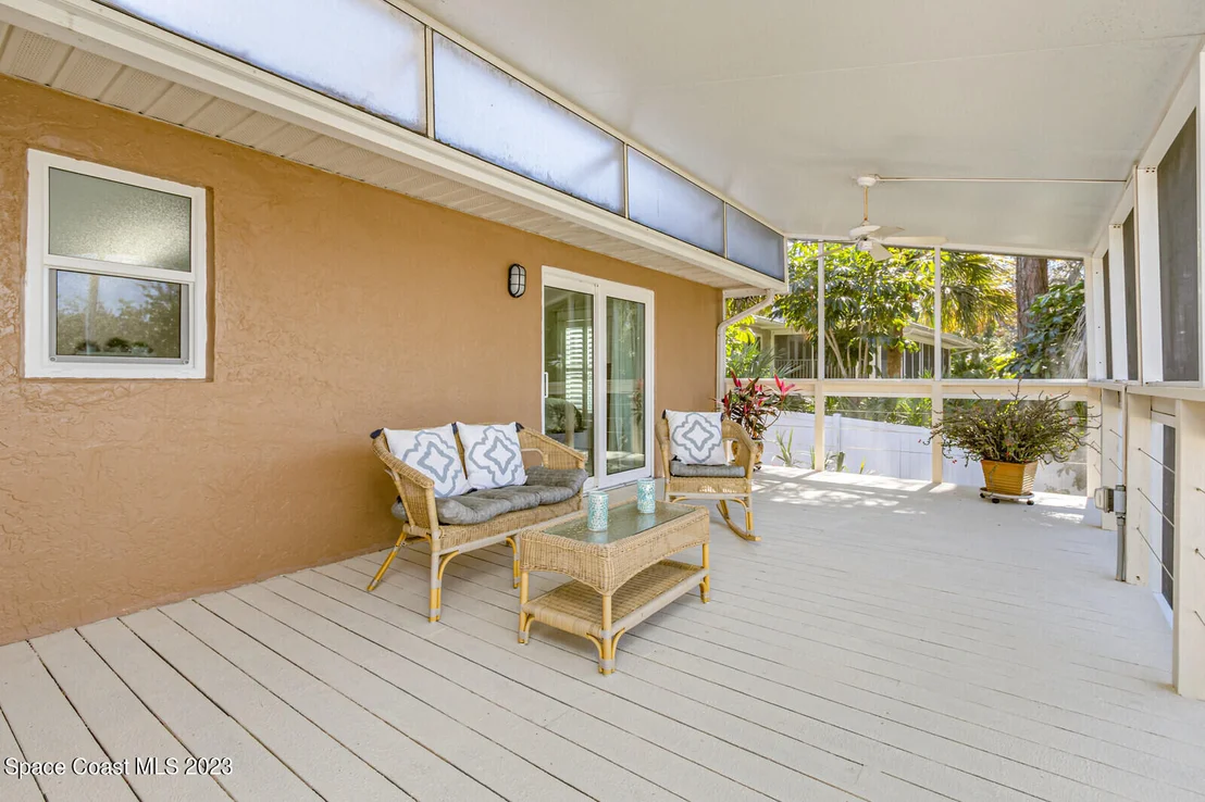 Photo of 844 W Whitmire Drive