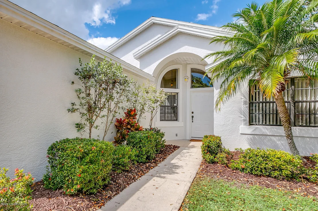 Photo of 6990 Hammock Trace Drive