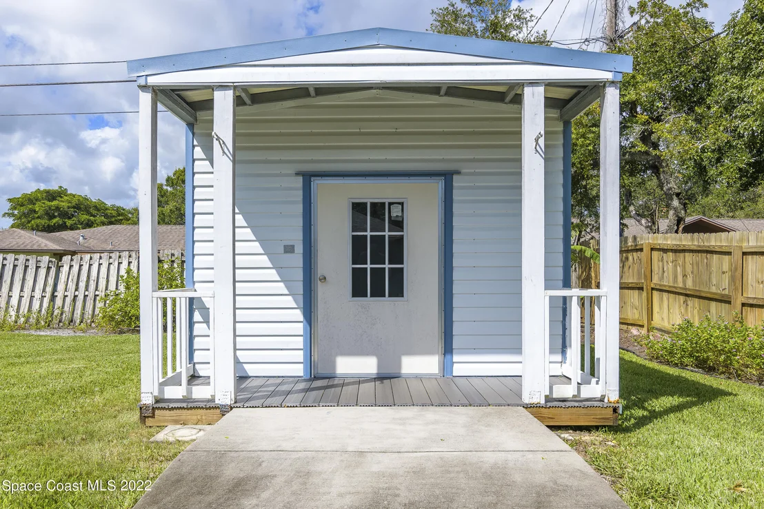 Photo of 2512 Pinehurst Circle