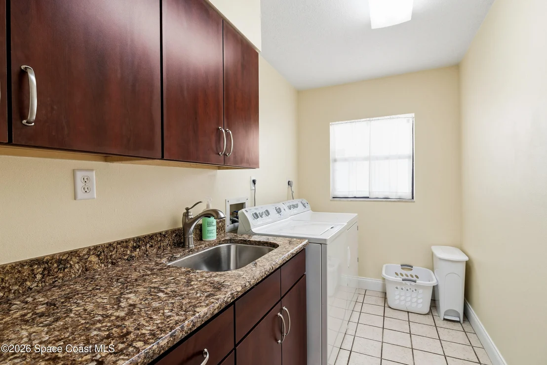 Photo of 1088 Fairlawn Drive