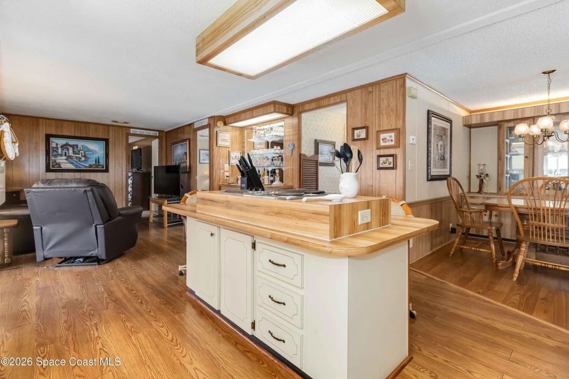 Photo of 703 Amaryllis Drive