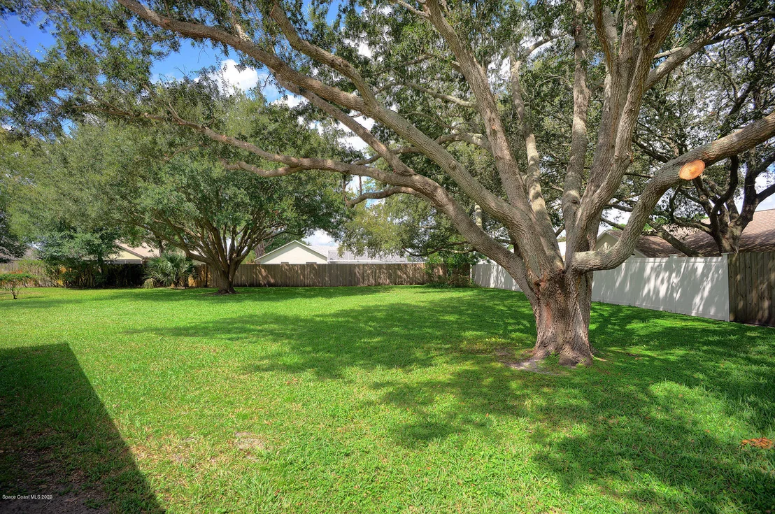 Photo of 962 Pelican Lane