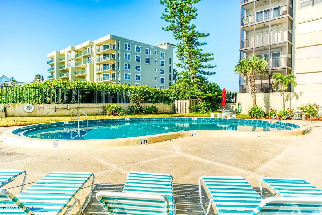 Photo of Unit 607 at 205 Highway A1a