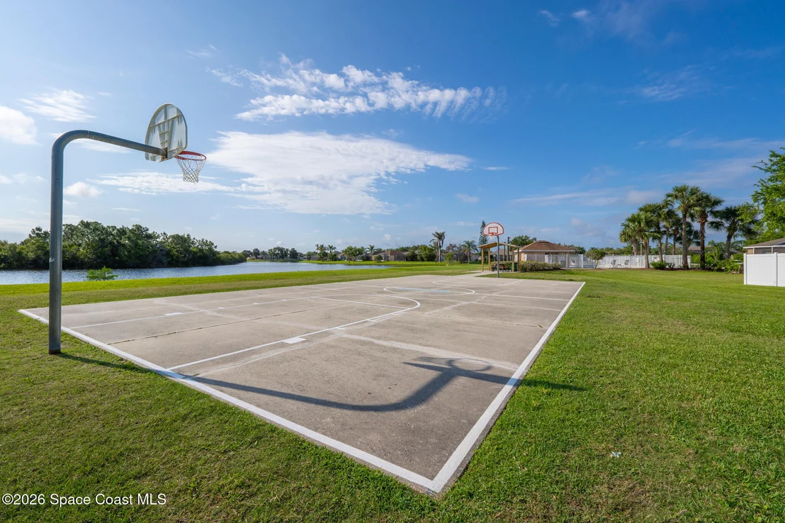 Photo of 2527 Deercroft Drive
