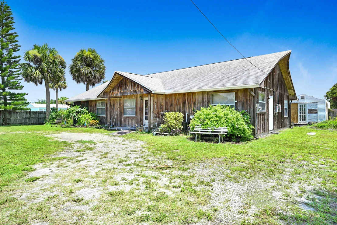 Photo of 113 Hibiscus Street