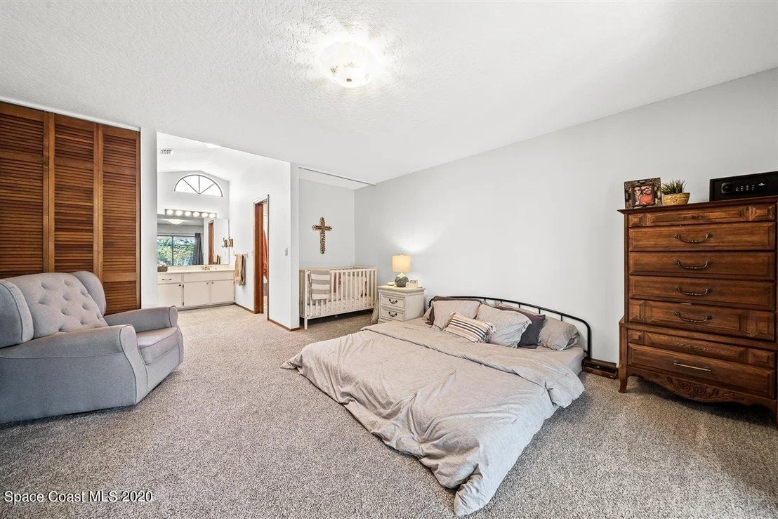 Photo of 4887 Chicago Street