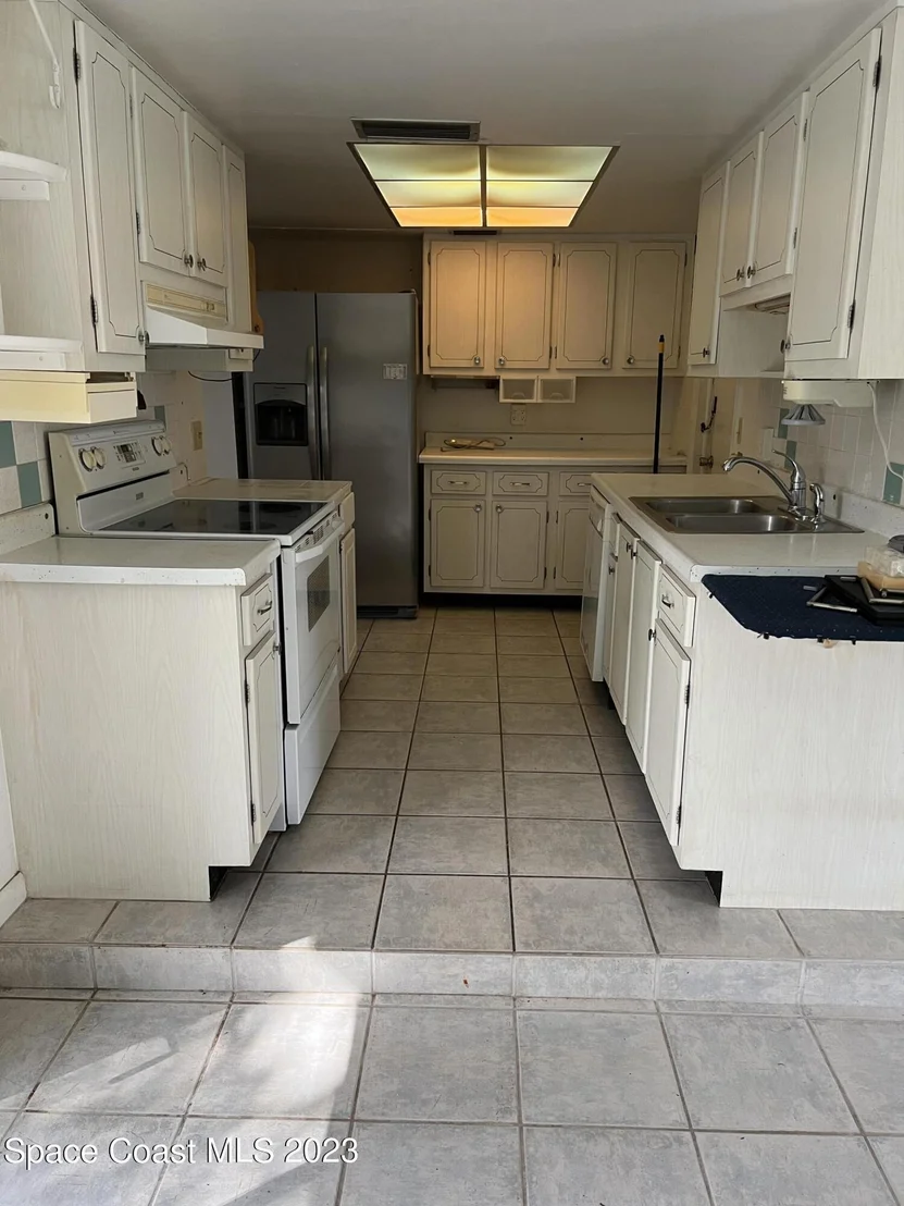 Photo of 605 Buckingham Avenue