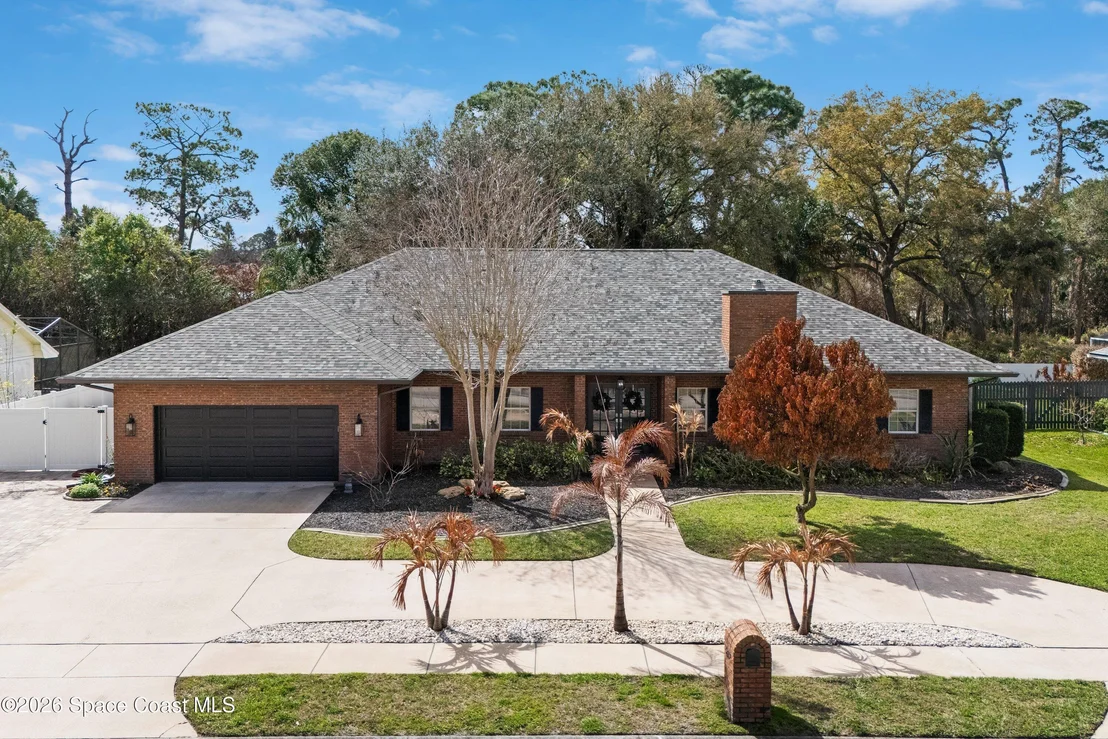 Photo of 572 Lake Ashley Circle