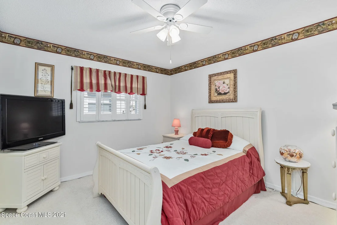 Photo of 330 Seabreeze Drive