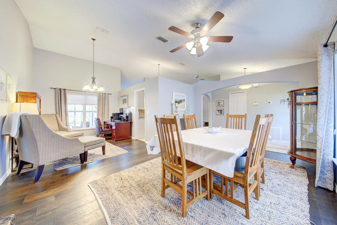 Photo of 2380 High Ridge Road