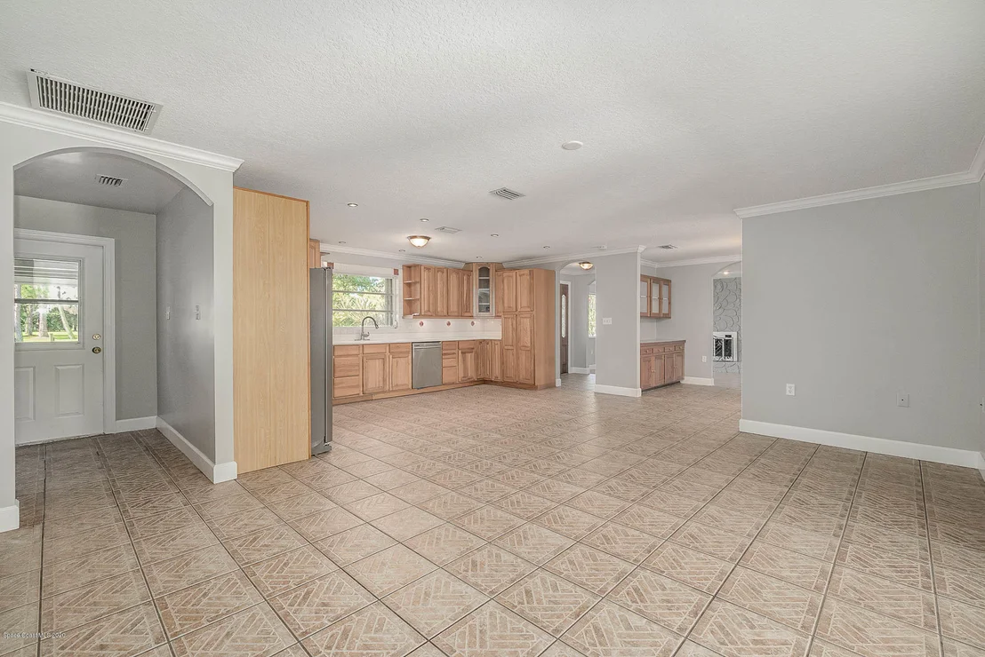 Photo of 4230 Lakeglen Drive