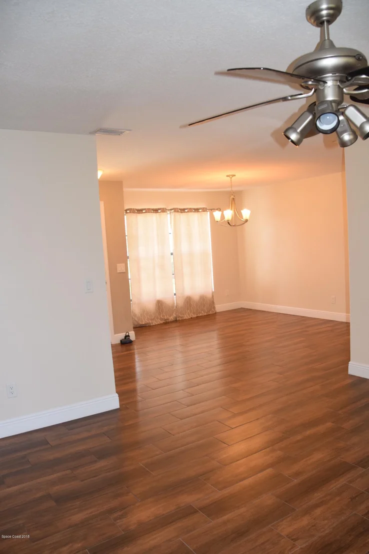 Photo of 2280 Plantation Drive