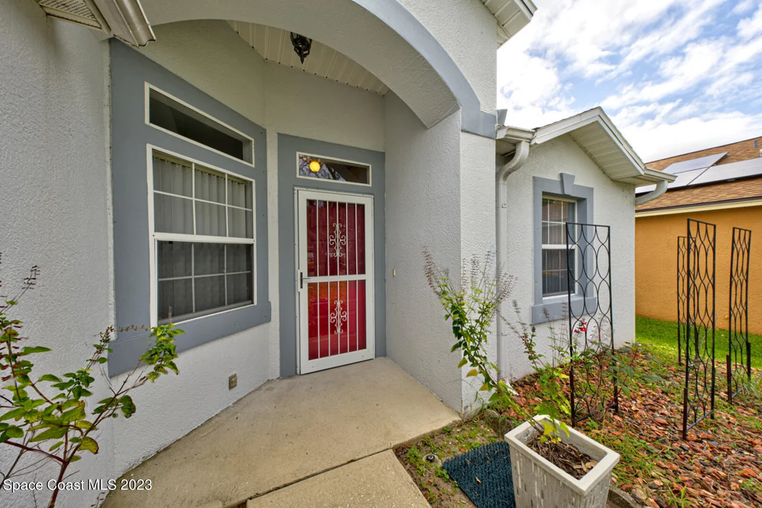 Photo of 2921 Saint James Lane
