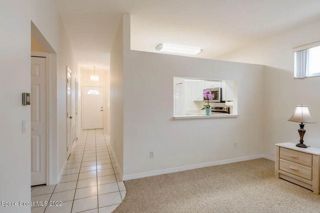 Photo of 991 S Fork Circle