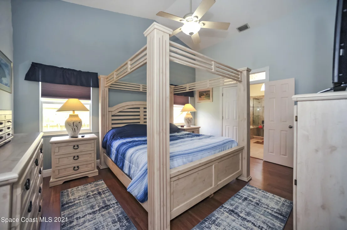 Photo of 1343 Heritage Acres Boulevard