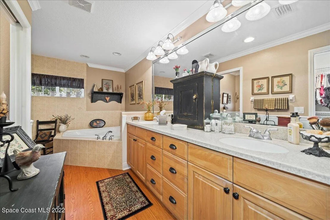 Photo of 2372 Woodfield Circle