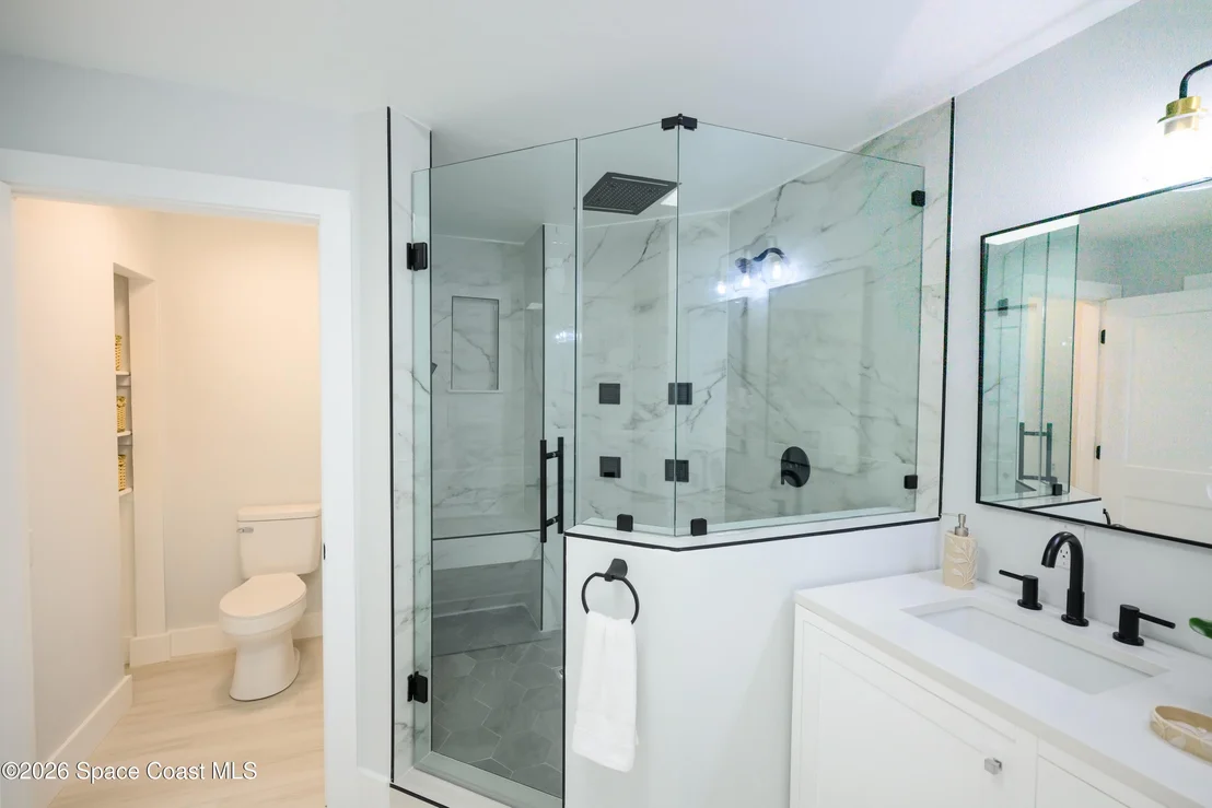 Photo of 398 Riverview Lane