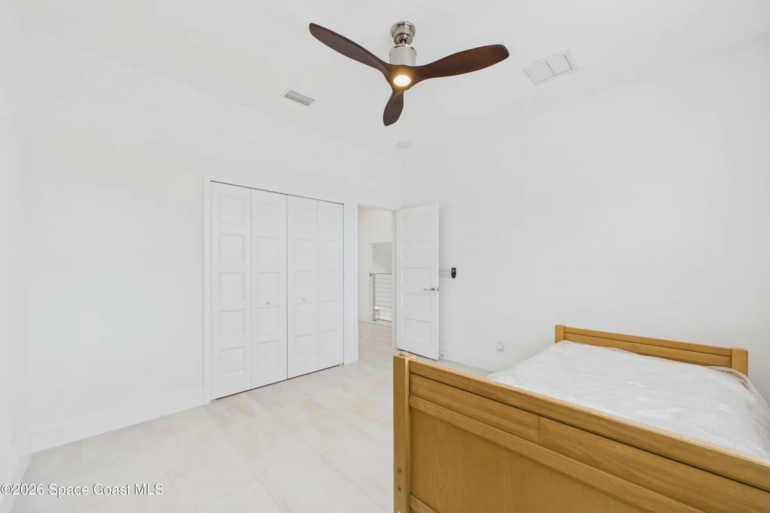 Photo of 2094 Hyde Parkway