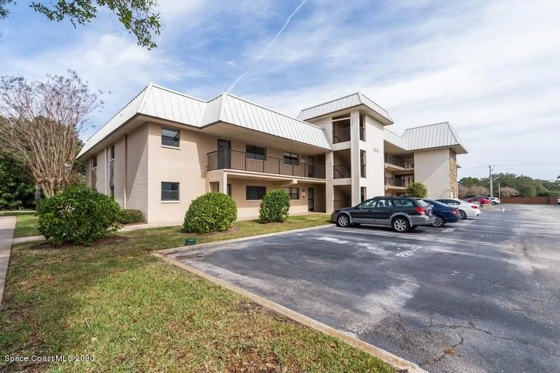 Photo of Unit 1221 at 305 Tangle Run Boulevard